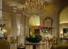 Lobby des 5 Sterne Hotels George V Paris